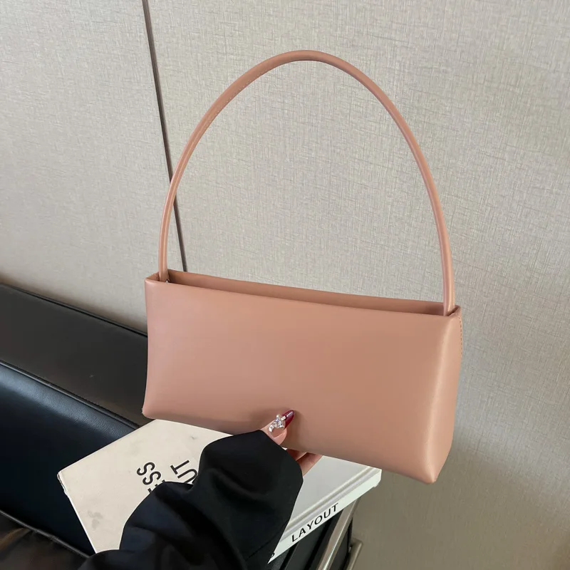 

2026 New Versatile Underarm Bag Women Solid Simple Texture Leather Single Shoulder Bags French Retro Commuter Handbags