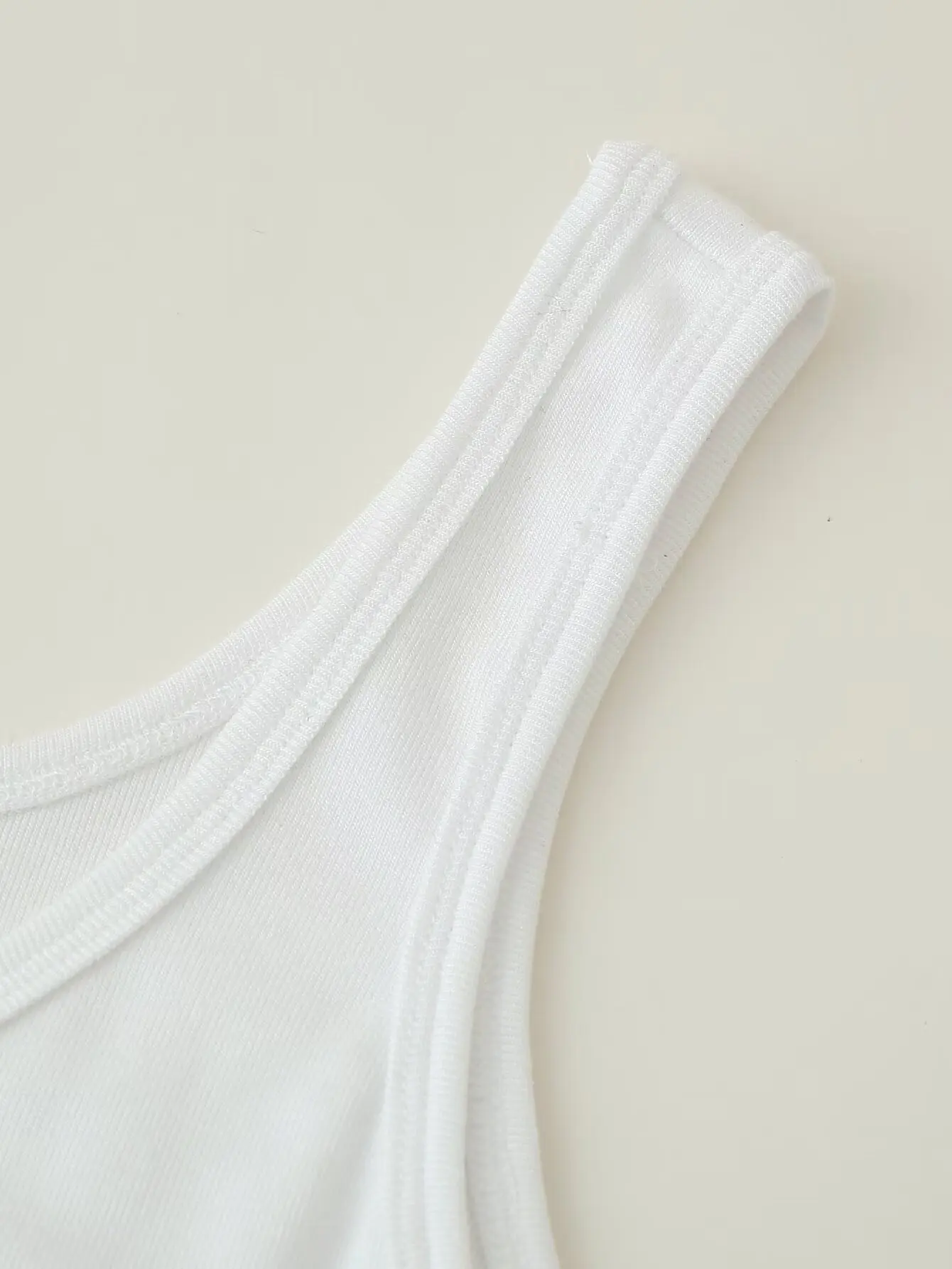 سترة صيفية غير رسمية جديدة لعام 2025 بسيطة بقصة ضيقة ومتعددة الاستخدامات وخرز فواكه قصير مطرز سترة قصيرة #4