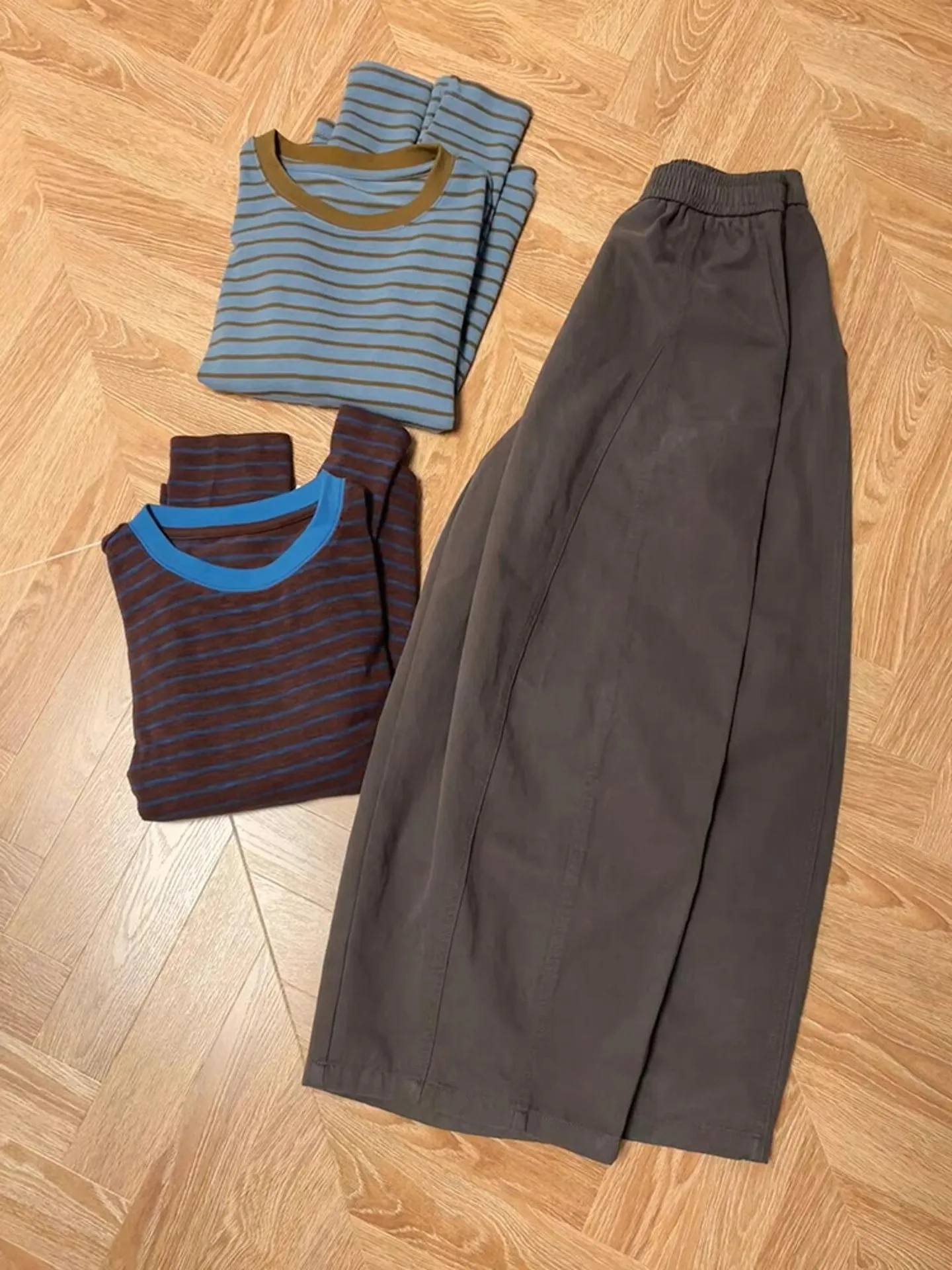 

Модные свободные широкие брюки. Удобные повседневные брюки кофейного цвета. Уникальные красивые пригородные брюки с высокой талией. Эластичные...