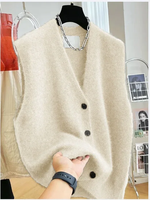 2025 New Women Versatile V-neck Sweater Vest Coat Female Fashion Sleeveless Knitted Cardigan Sweaters Vests Top