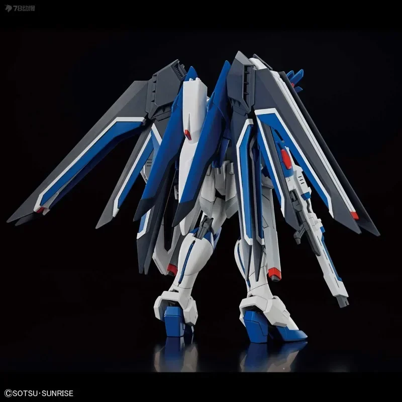 Bandai-figura de acción de GUNDAM RISING FREEDOM, modelo de PVC de ensamblaje HG inmortal, regalo coleccionable