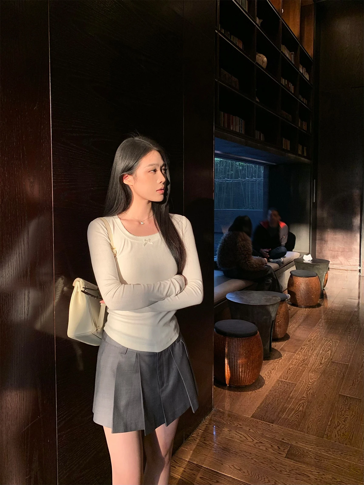 

ZhouMiao Long Sve Knitted T-irt Women's Faionable Versatile Top Knot Embroidery Tassel Polyester Blend Spring