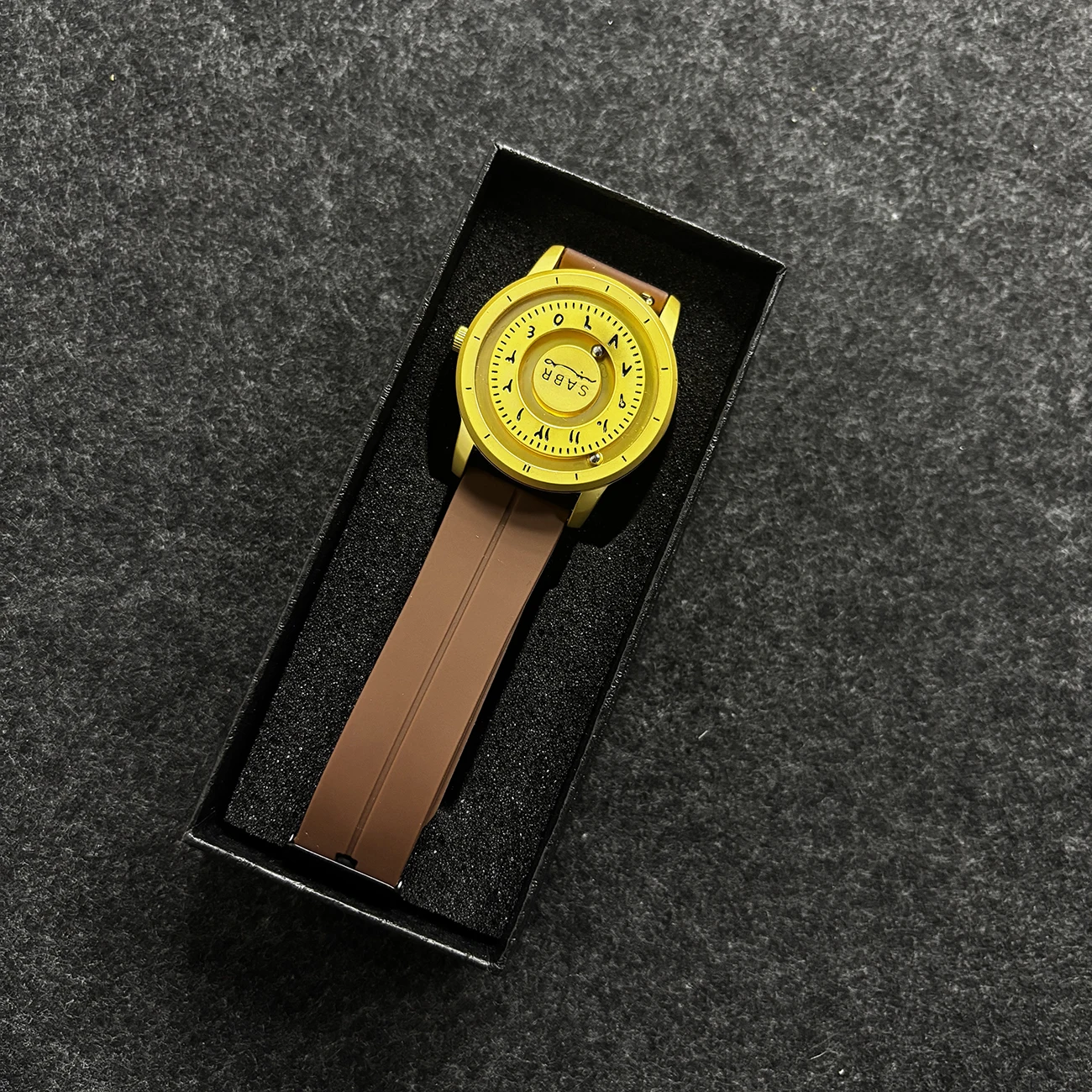 Luxury Men's Quartz Watch Stainless Steel Arabic Numerals Magnetic Beads Custom Scale Silicone Strap Without Mirror Surface