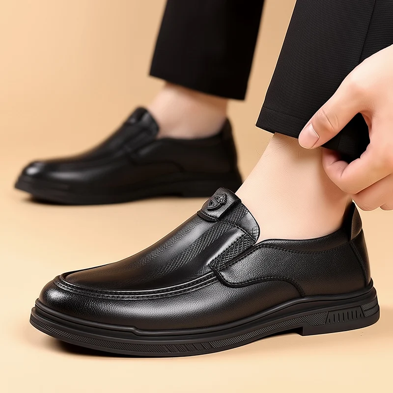 

New Business Loafers Men Mocassin Genuine Leather Flats Casual Shoes Slip-On Walking Shoes Black Italian Luxury Penny Shoes