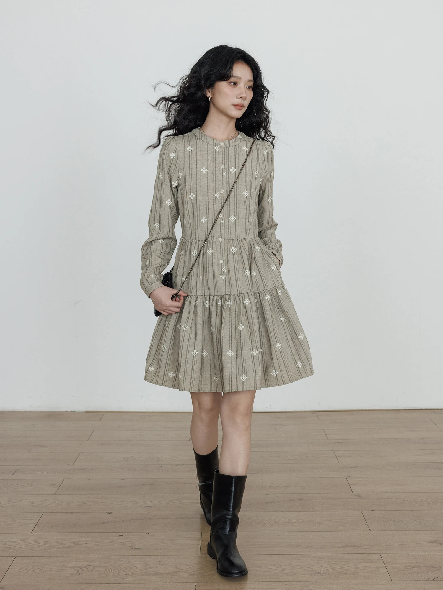 

Весенняя женская повседневная юбка в полоску с вышивкой, ретро-стиль, из полиэстера, с эластичной талией, длинная