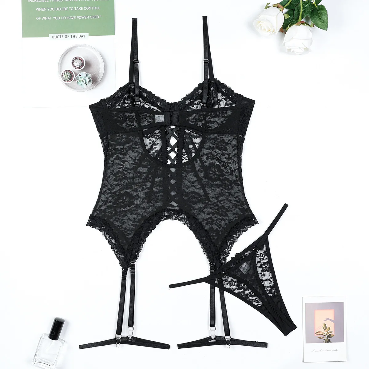 

Женский сексуальный комплект кружевного нижнего белья с тонкой вышивкой, прозрачный эротический комплект, стринги, нижнее белье, элегантный порно костюм, сексуальные костюмы