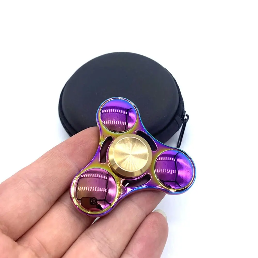 Giroscopio con punta delle dita con cappuccio in rame Placcatura colorata UFO Spinner a mano Interessante giocattolo educativo con punta delle dita Regali per bambini