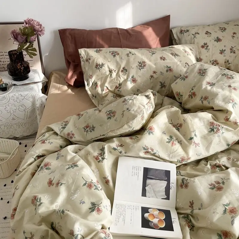 

Vintage Floral Duvet Cover Set with Flat Sheet Pillowcases Single Double Size Girls Ins Korean Bedding Home Textiles No Filler