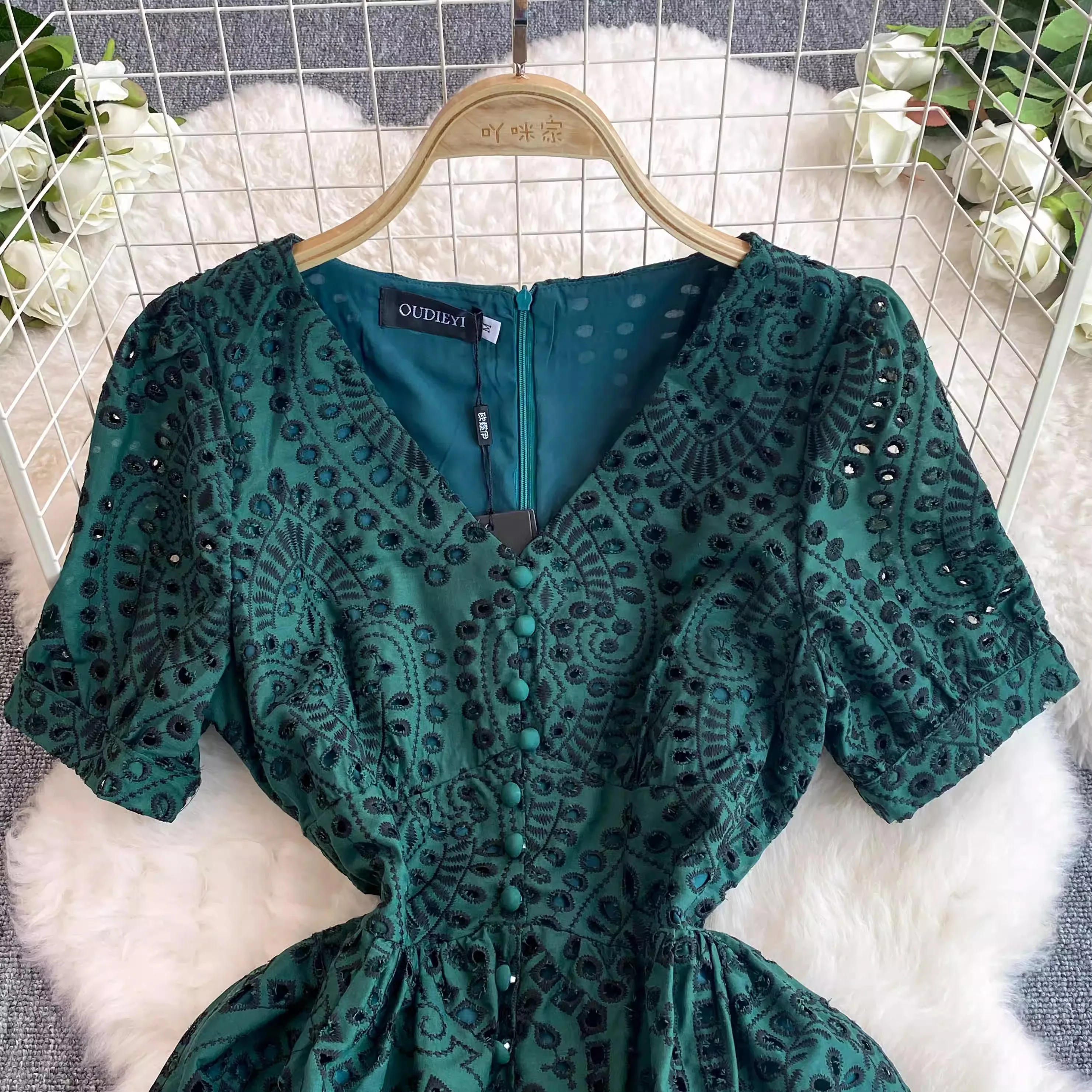 Runway Vintage Summer Green Hollow Out Lace Midi Dress Luxury Elegant Women V Neck Cotton Embroidery Buttons Prom Party Clothes