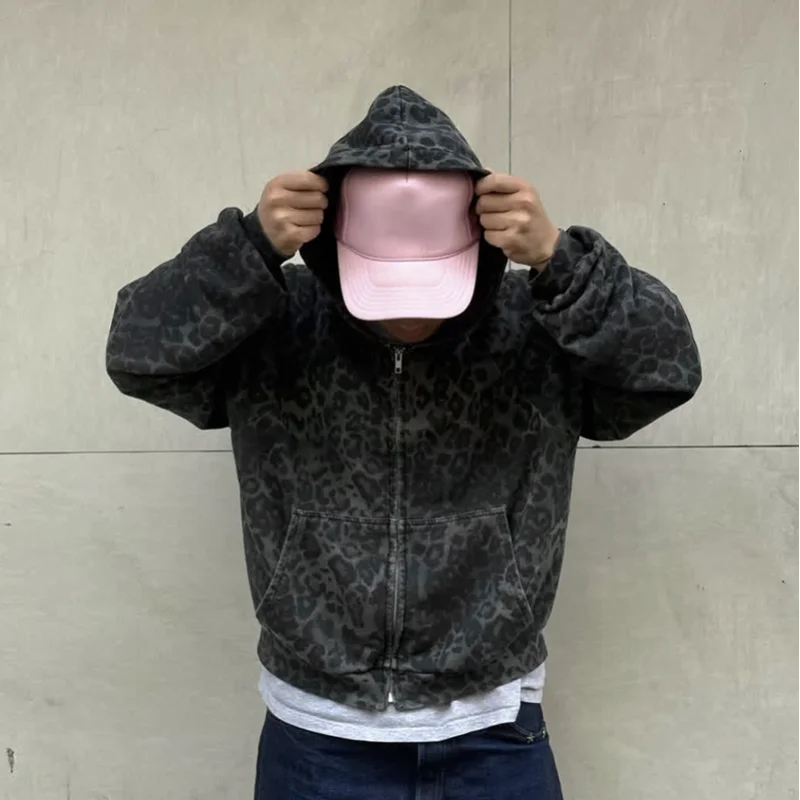 2025 الخريف/الشتاء الشارع الموضة الأوروبية والأمريكية الدافئة Harajuku جديد ليوبارد نمط الظلام تصميم قلنسوة بسحاب #1