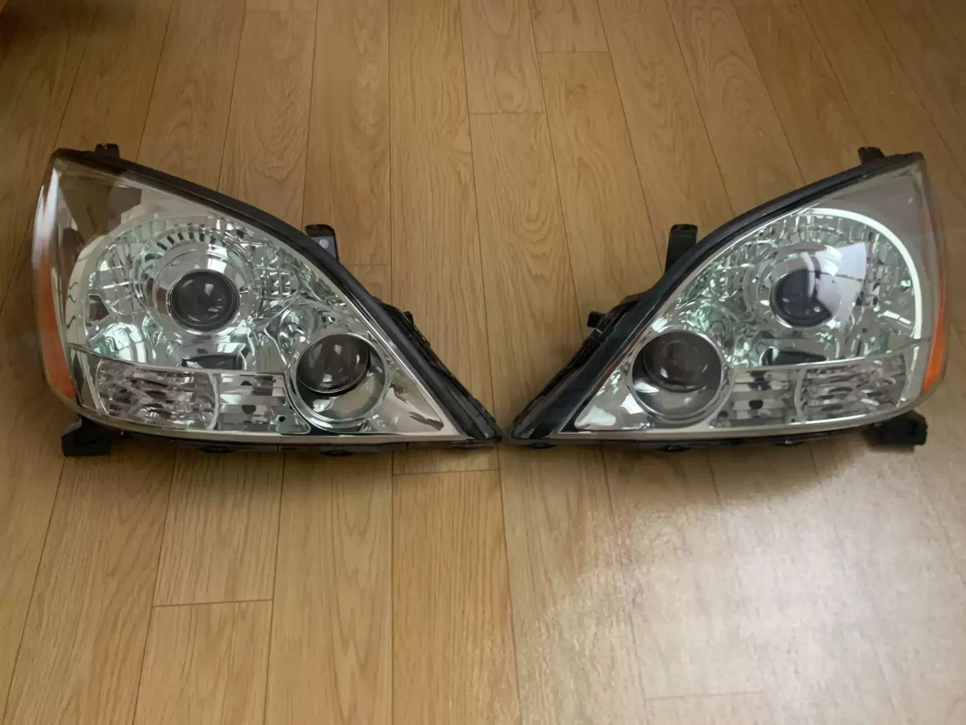 Car Headlight half assembly For Lexus GX470 head lamp no bulb LED Daytime Running Light DRL