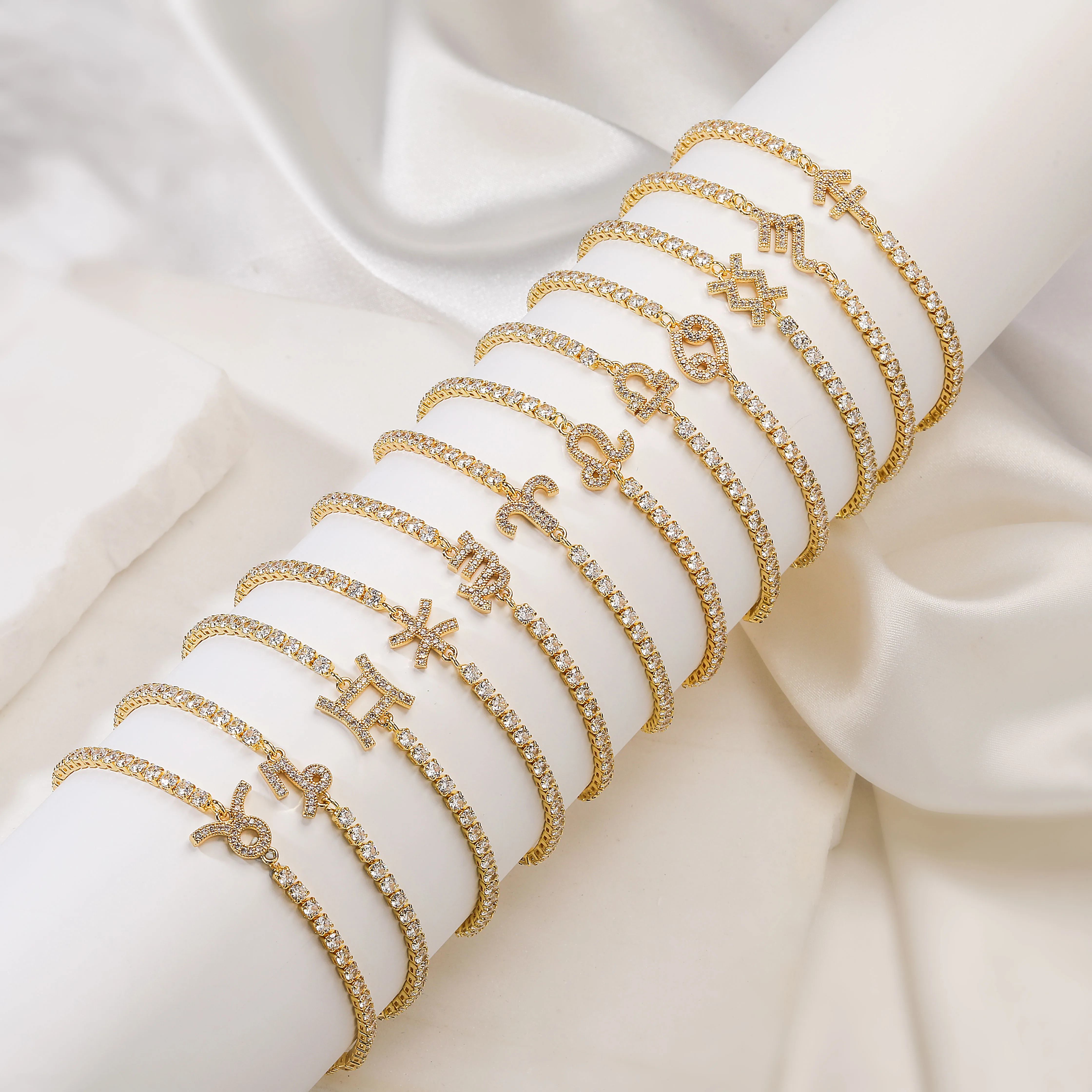 HECHENG, браслет с созвездиями, браслет со знаками зодиака 12 созвездий, циркониевый очаровательный браслет золотого цвета, браслет-цепочка для женщин