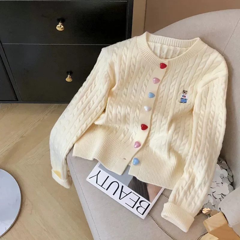 Neue Herbst Winter Bestickte Süße Strickjacke frauen Neue Schlanke Weiche Wachsartige Pullover Mantel Weibliche Lose Pullover Dame Tops