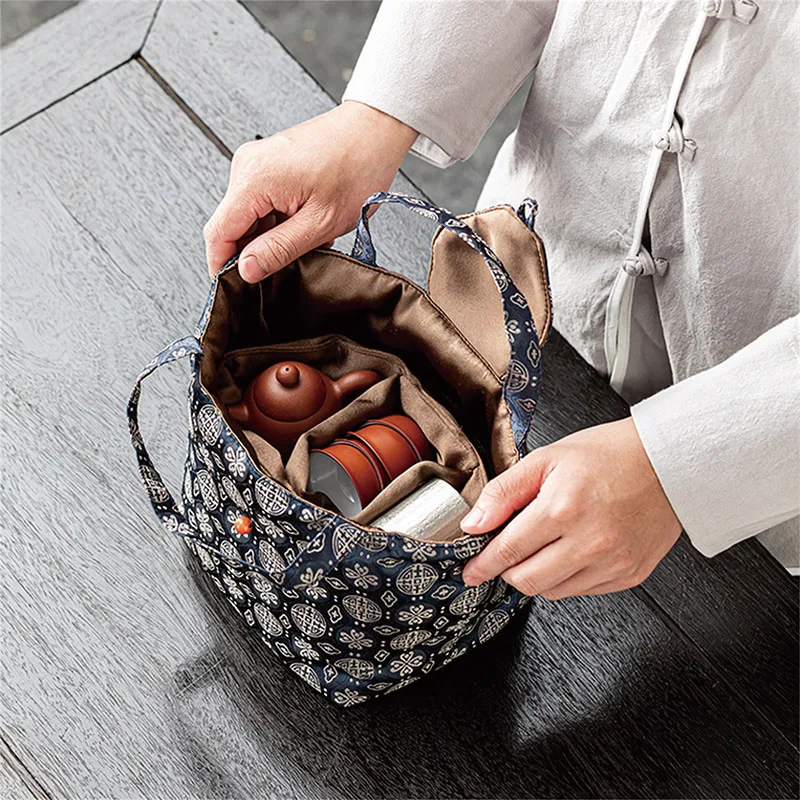 

Retro Zen Printed Cloth Bag Large Capacity Portable Handbag Tea Storage Organizer with Separate Compartment for Outdoor Travel