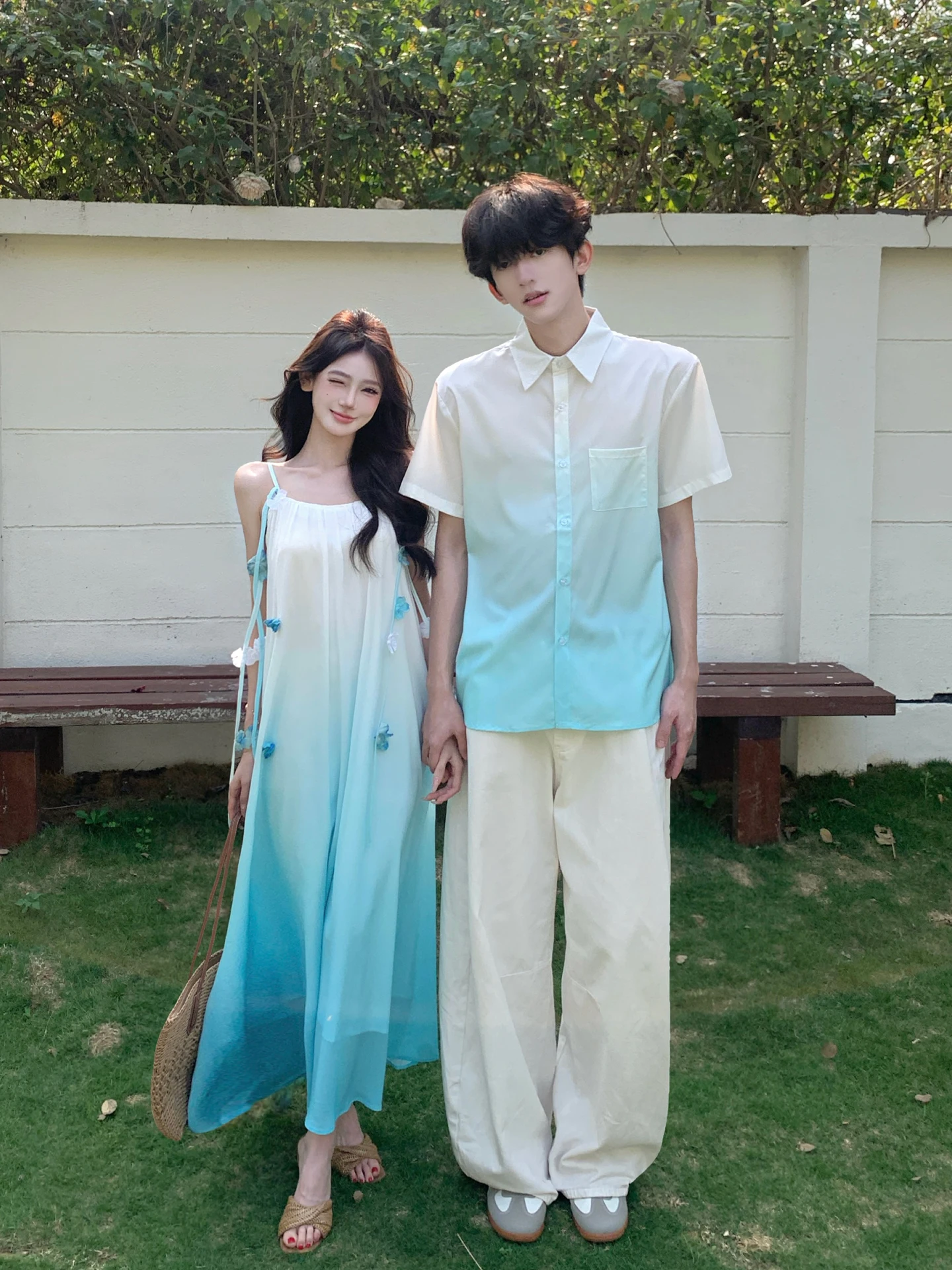Mint Wave Style Couple Matching Short Sleeve Gradient Shirt Beach Vacation Floral Halter Dress One Skirt One Shirt Summer 2026