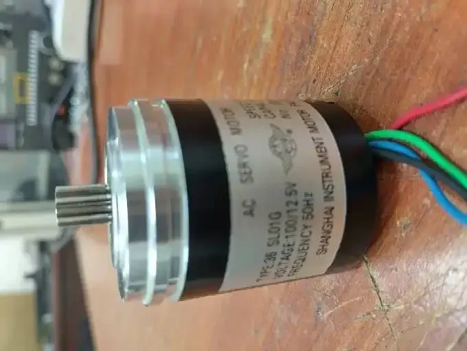 

AC servo motor，12.5V，50HZ