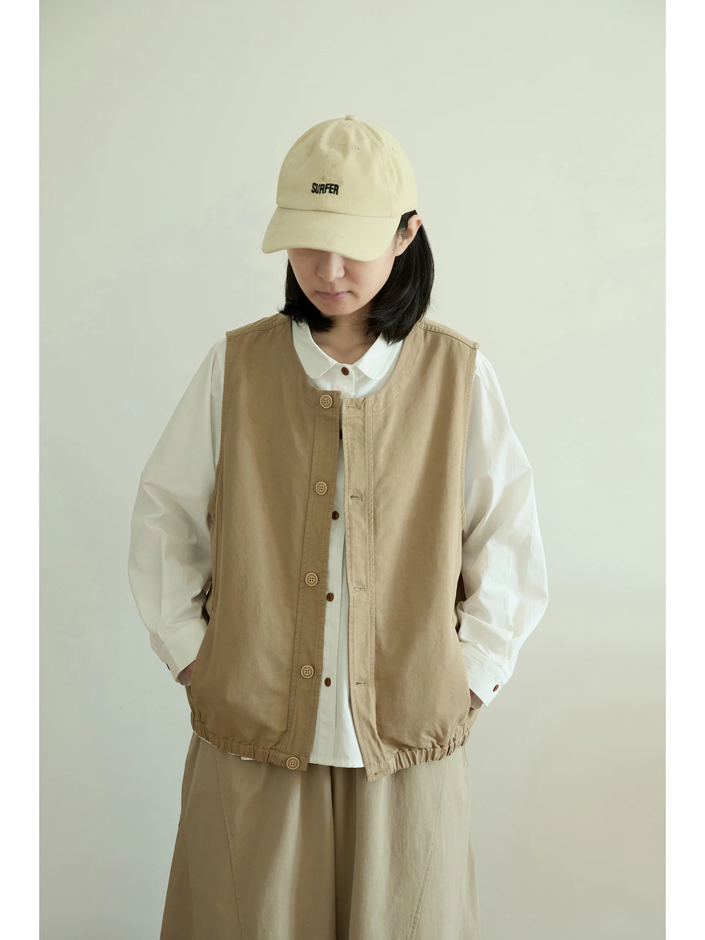 

Chuanbai Spring 2026 New Style Japanese Workwear Feel Sleeveless Vest Versatile Outerwear Women's Loose Fit round Neck Cotton...