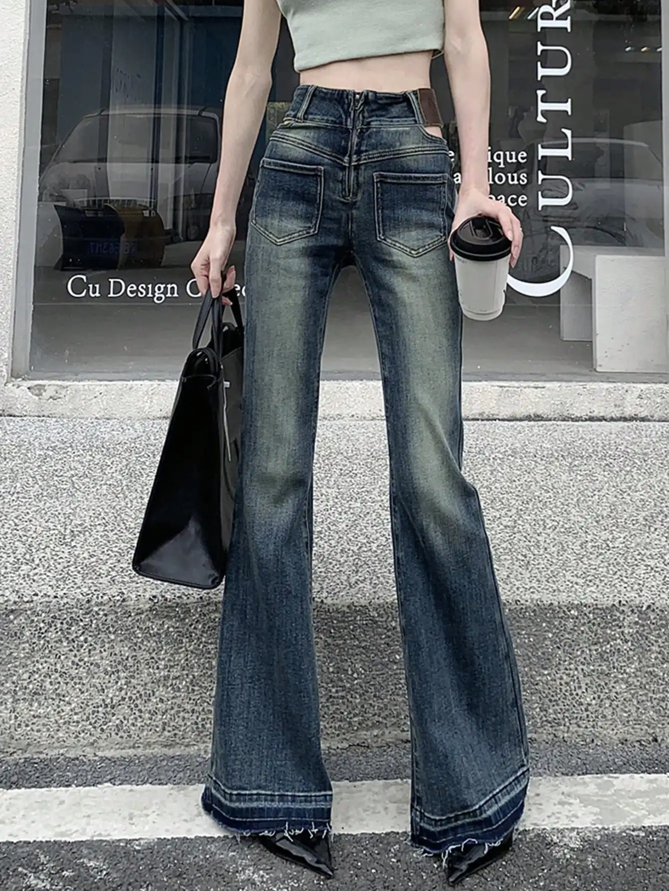 Koreanische schicke Sommer-amerikanische Retro-Jeans mit hoher Taille und Po-Lifting-Denim-Schlaghose mit sexy bodenlangen Hufeisenhose für Frauen Utajian Individuelle Becken