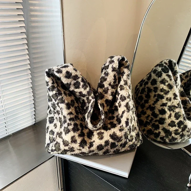 

Autumn and Winter Large Capacity Commuter Tote Bag 2024 New Fashionable Leopard Pattern Single Shoulder Mother and Child Пакет