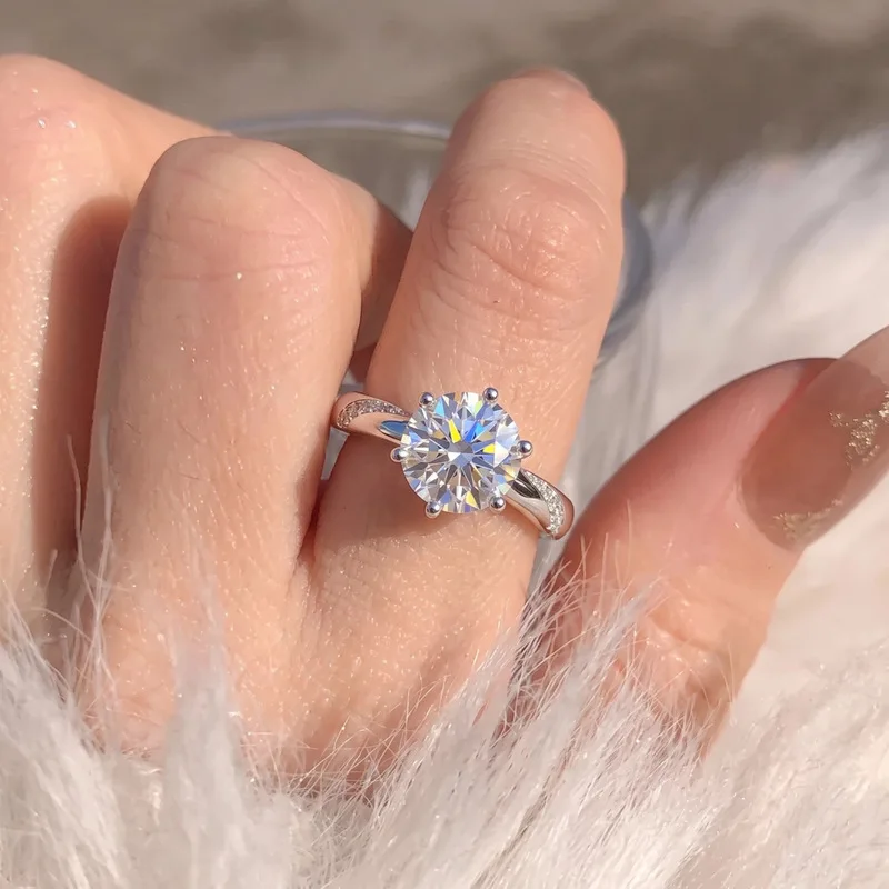 Fashionable High End Women'S Moissanite Ring Featuring Unique Stylish Minimalist Sophisticated Design Perfect Gift For Girlfrien