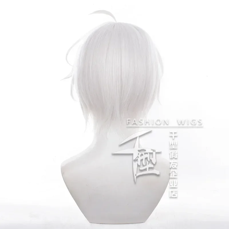 أنيمي ES ناتسو كنا شعر مستعار تأثيري قصيرة 32 سنتيمتر أبيض رمادي شعر مستعار تأثيري مقاومة للحرارة الشعر هالوين شعر مستعار للحفلات + غطاء شعر مستعار مجاني