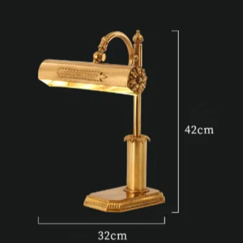 مصباح طاولة نحاسي رعوي لغرفة النوم الفاخرة بجانب السرير مصباح طاولة نحاسي خطي للفيلا