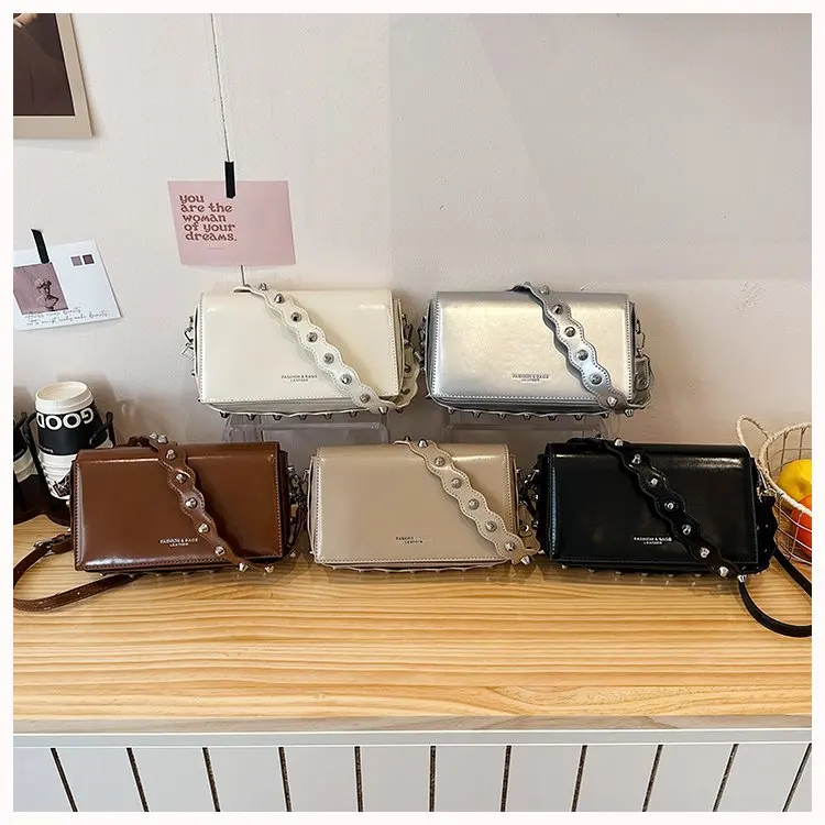 

Classic Parisian Chic Diaper Bag Women's Luxury Crossbody Bag Stylish Leather Tote Messenger Purse