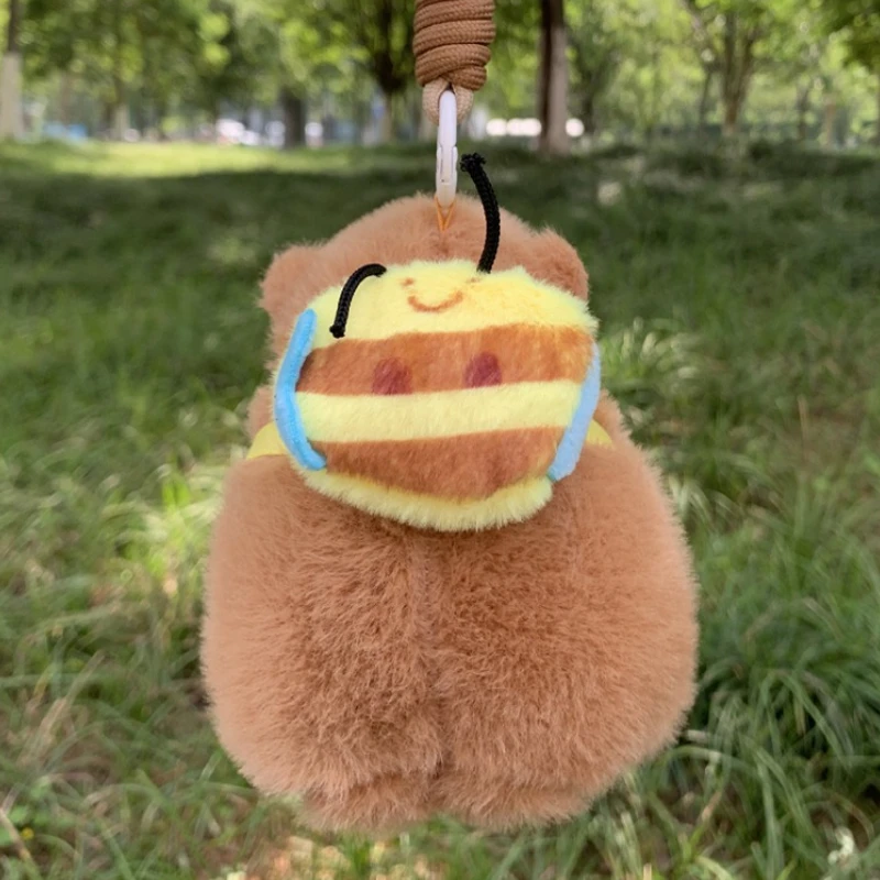 Süße Biene Capybara Plüschtier Kawaii Tiere Flauschige Capibara Schlüsselanhänger Weiche gefüllte Biene Rucksack Tentakel Hut Anhänger Geburtstagsgeschenk