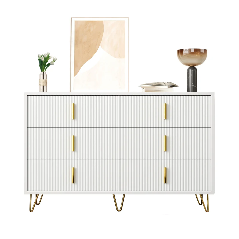 Buffet élégant au design moderne, avec de nombreux rangements et poignées dorées