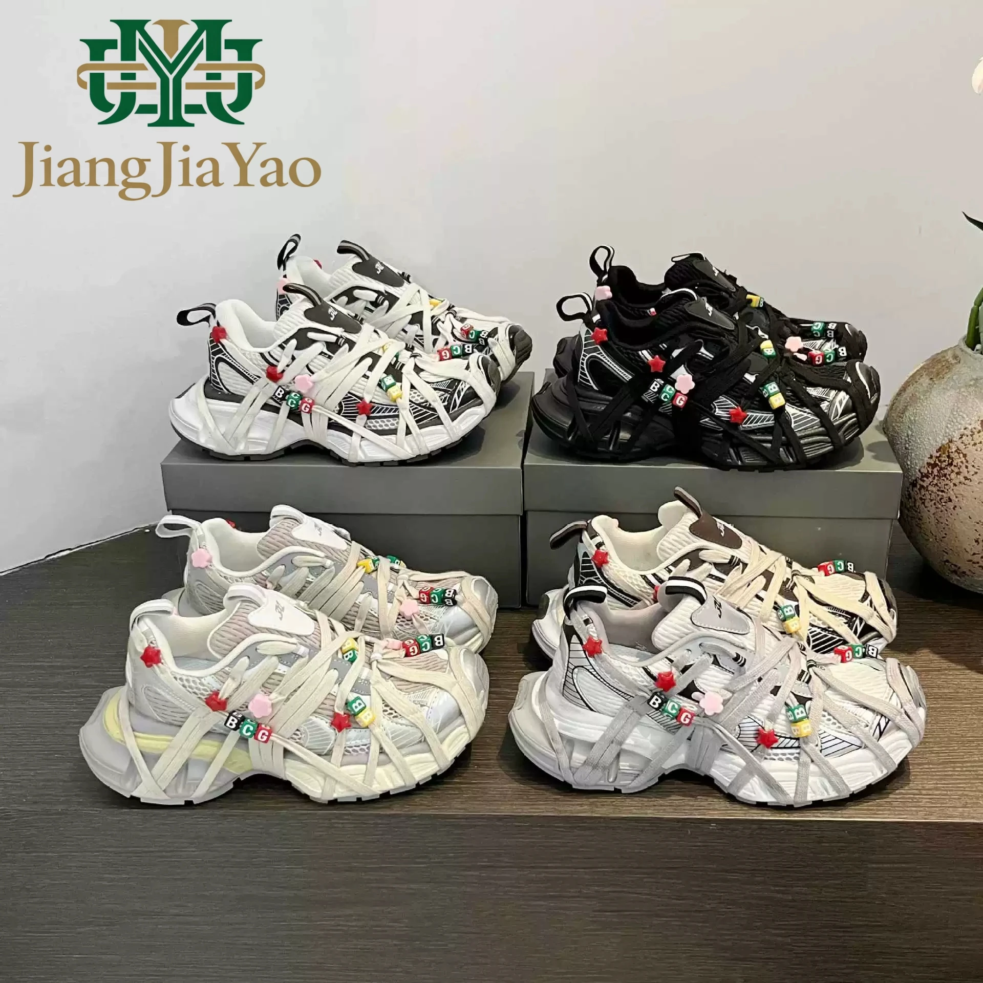 

Весенние новые ретро-кроссовки для взрослых в стиле Dad Shoes, парные, 2026, с цветными цветочными бусинами, повседневные спортивные кроссовки с цветовыми вставками, на толстой подошве 6 см, для бега