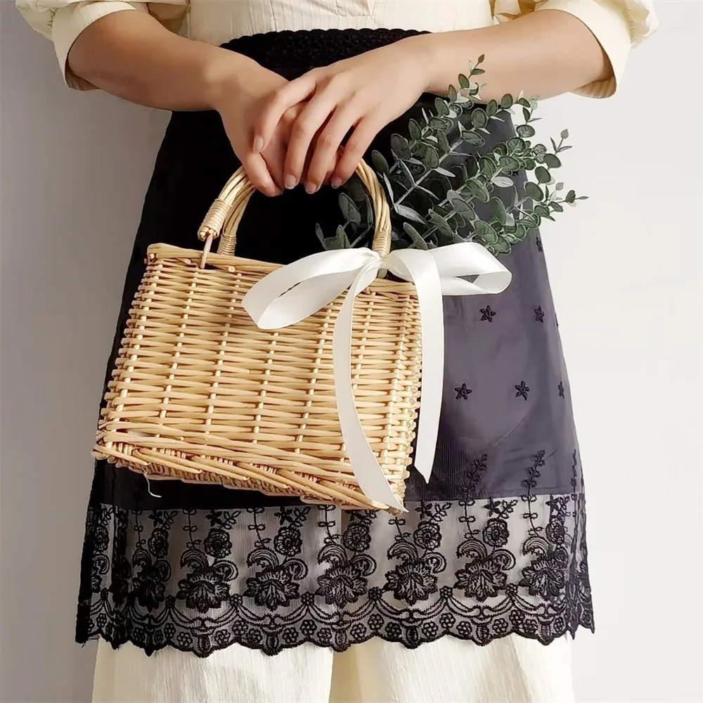 Waterproof Lace Half Waist Aprons Stain-Resistant Bucolic Embroidered Half-Length Kitchen Apron Oil-Proof Polyester Fiber