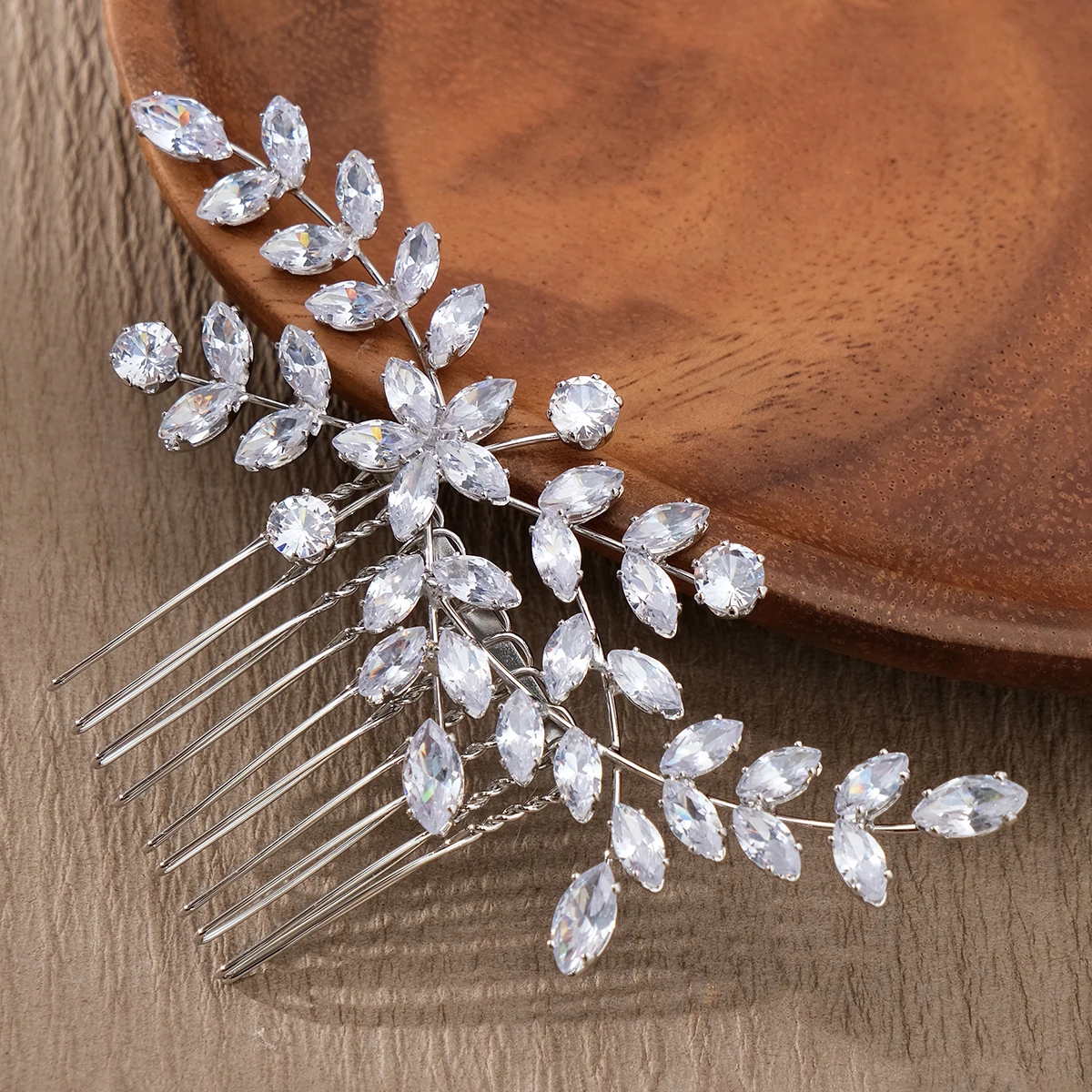 New Sparkling Zirconia Crystal Hair Comb For Women Alloy Flower Hairpin Headpiece Hair Accessories  Classic Hair Clips As Gifts