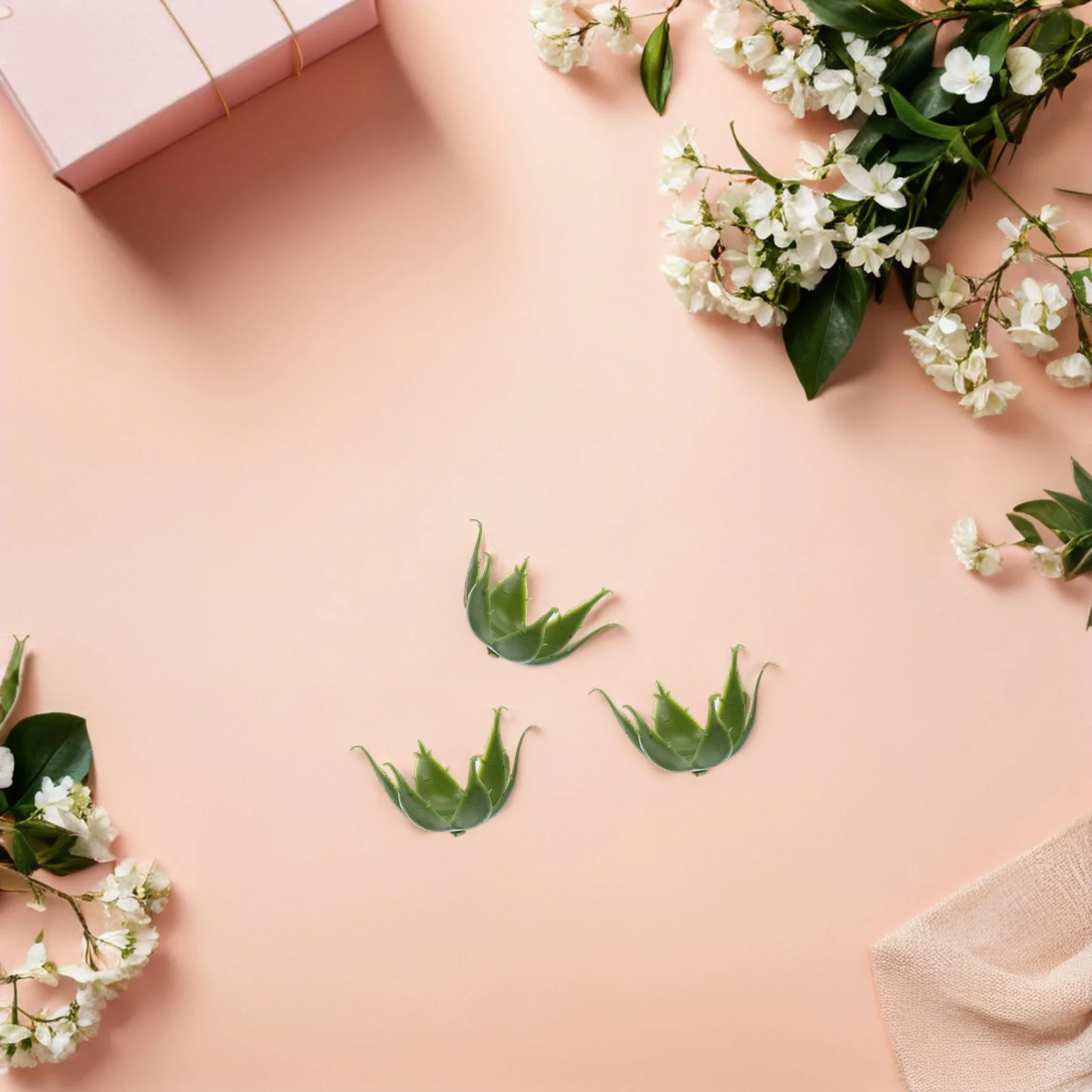 

120Pcs Artificial Flower Calyxes Plastic Sepals Tear Resistant Floral Receptacle for DIY Flower Bouquet Making Craft Supplies