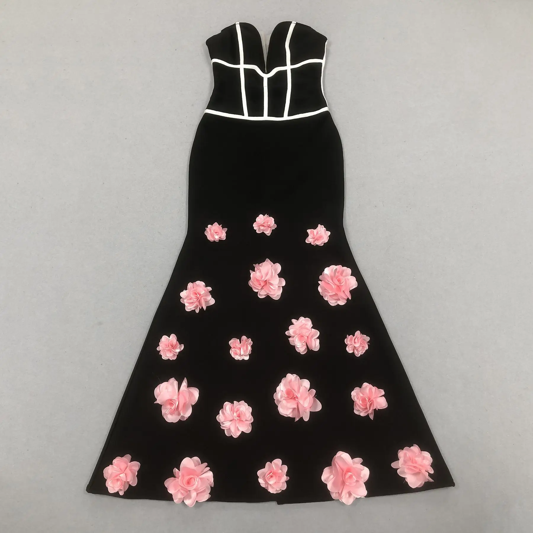

2025 Fashion Elegant Black Strapless Corset Dress Party Gown with Pink Floral Embellishments for Wedding Guest Prom Dresses