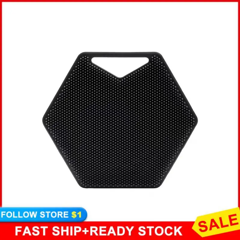 Rękawica peelingująca złuszcza czarny pędzel do kąpieli silikonowa szczotka do kąpieli akcesoria do łazienki narzędzi kąpielowych do montażu na ścianie 1 szt. Szczoteczka do szamponu