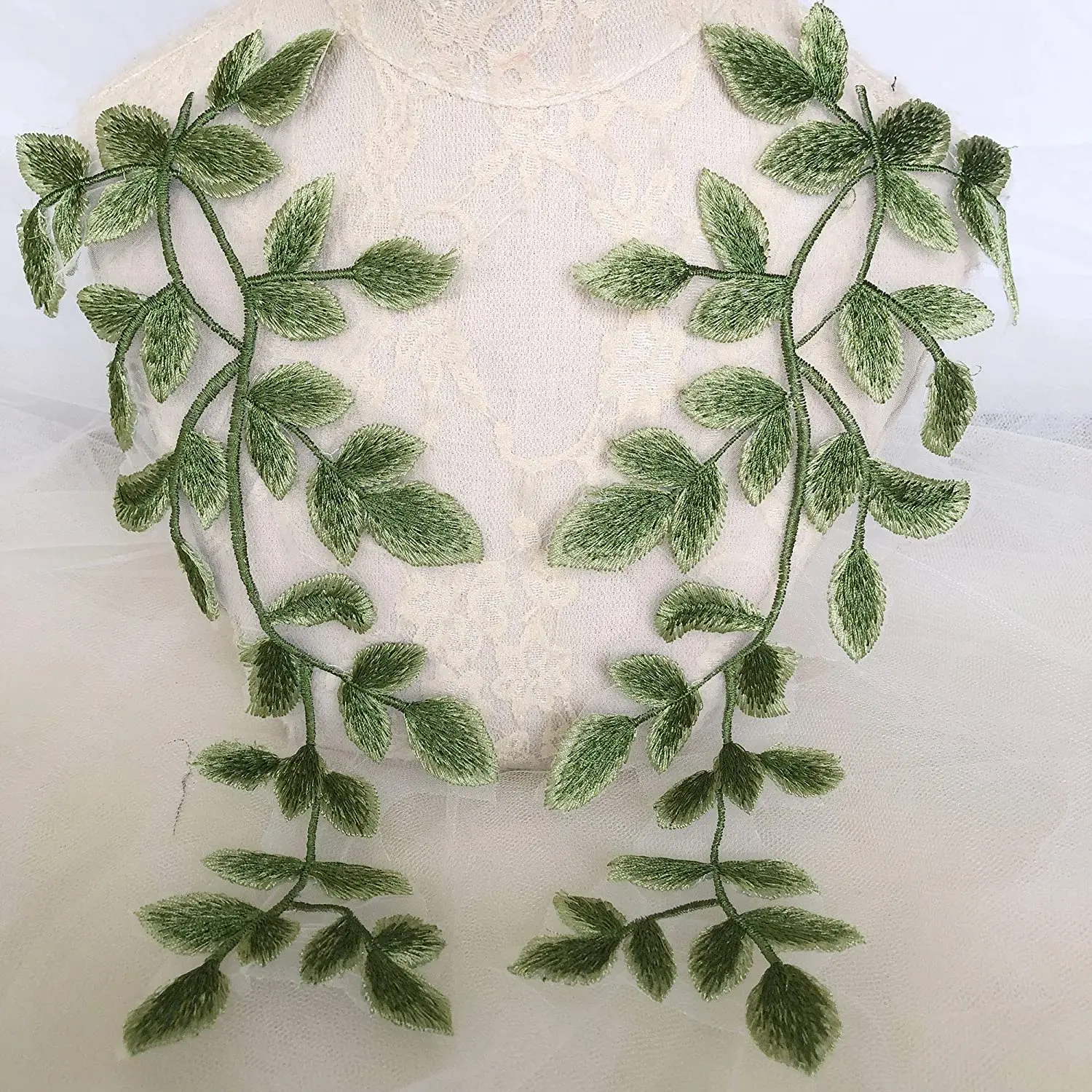 1Pair Green Lace Applique Leaves Sew on Floral Embroidery Patches for DIY Clothes Garments