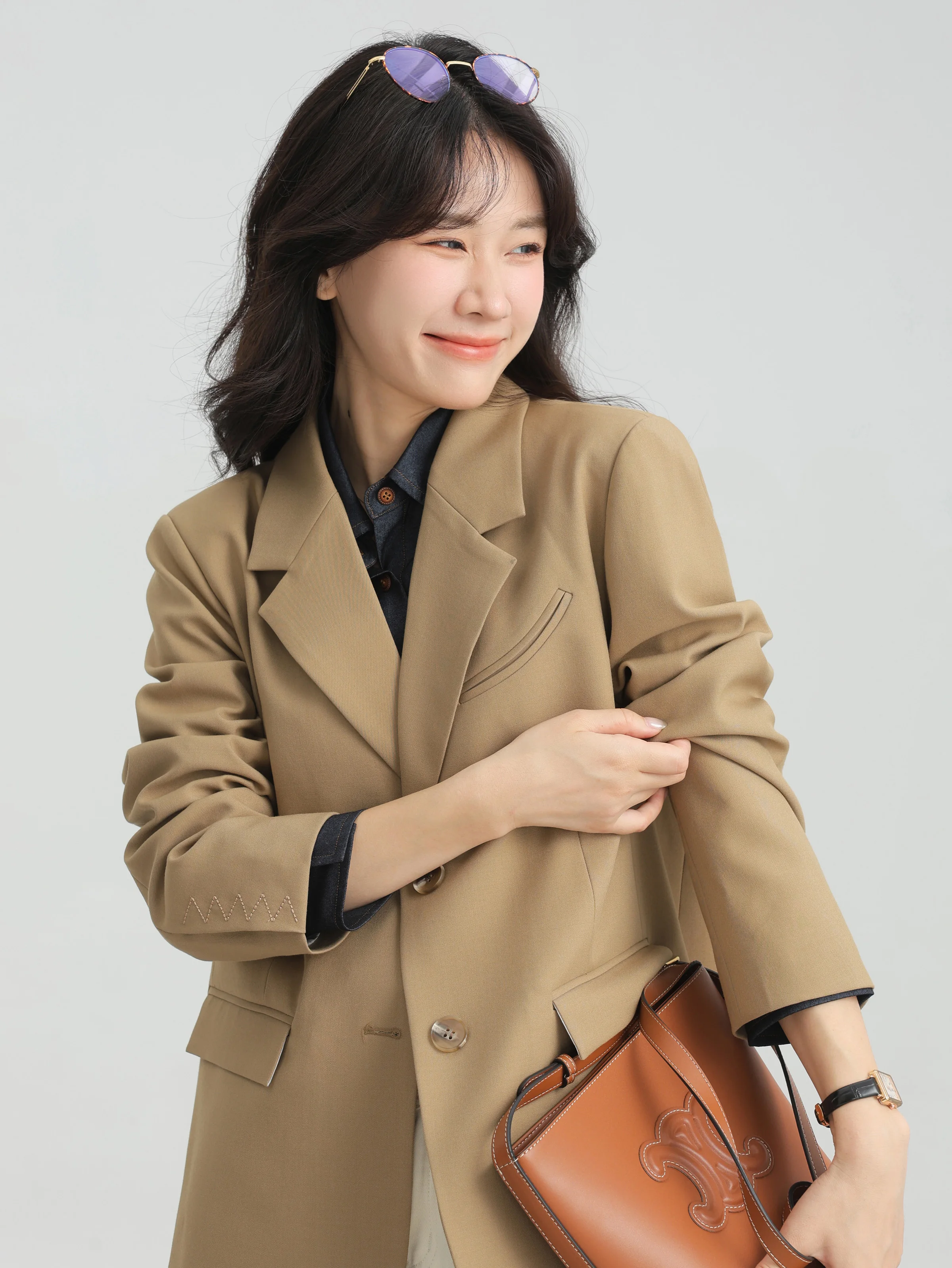 

Vintage Notched Lapel Blazer Women Loose Fit Casual Suit Jacket Korean Style Outerwear with Double Button Front for Workwear