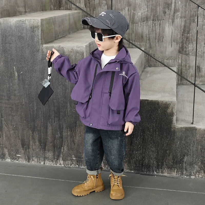 Abbigliamento per bambini Cappotti giacca a vento 2025 Primavera Autunno Nuovi ragazzi Trench per bambini Capispalla con cappuccio antivento 1-15 anni