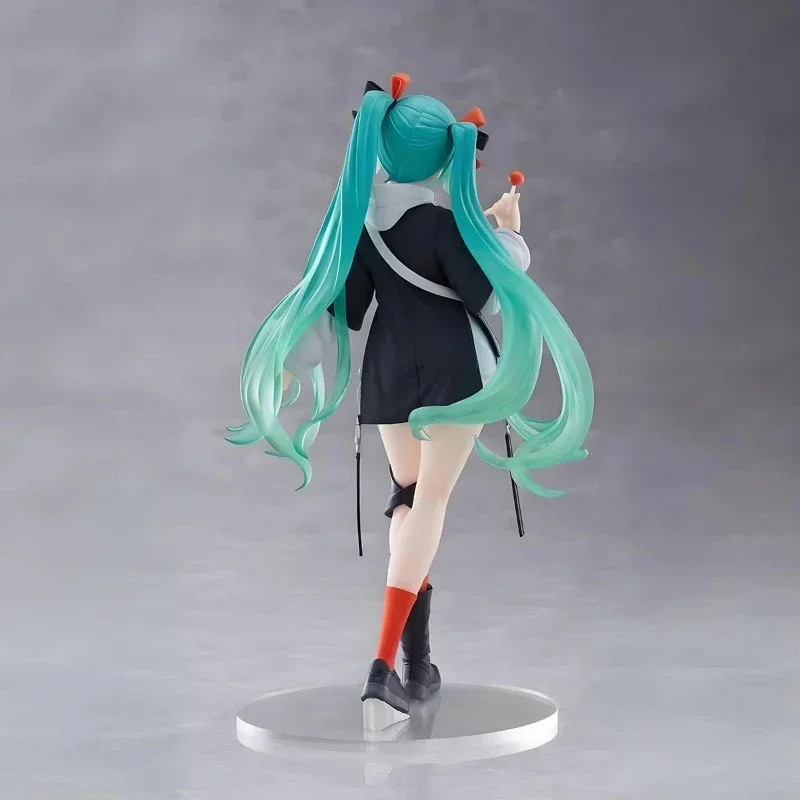 Hatsune Miku Peripheriegeräte 18 cm/7,09 Zoll süße Figur Punk Mode Ornamente Cosplay Spielzeug Modell Sammlerstück Schreibtisch Urlaub Geschenk Dekor