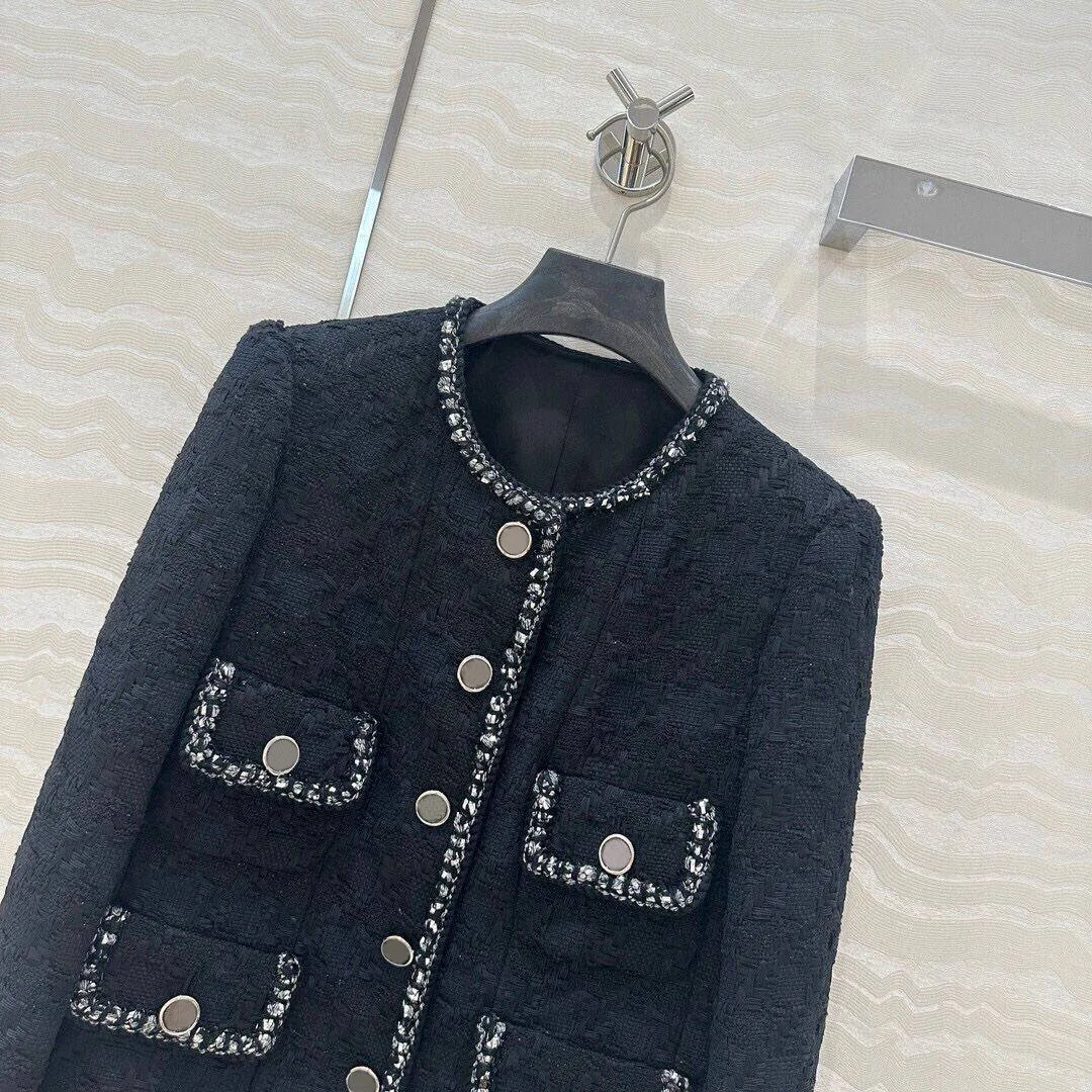 2024 New Autumn Vintage Black Woven Twill Tweed Jacket Women Silver Wire Edging O-neck Long Sleeve Pockets Buttons Sweet Coat