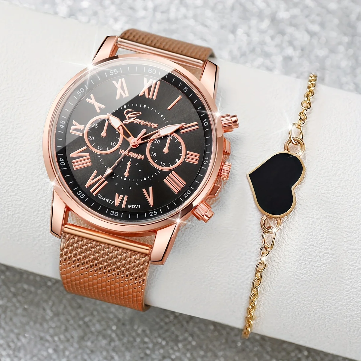 4 Piece Set Of Fashionable Simple And Luxurious Couple Watch Black White Heartshaped Bracelet Set Watch Alloy Strap Quartz Watch