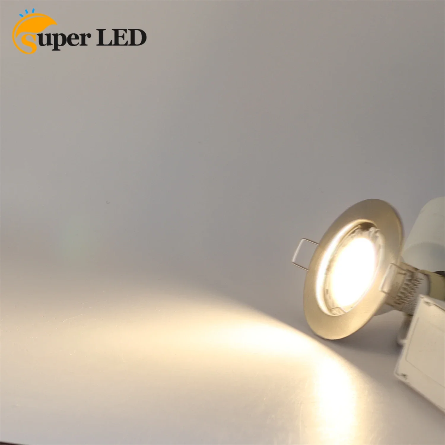 ไฟดาวน์ไลท์ติดเพดานไฟติดเพดาน LED อะลูมินัมอัลลอยป้องกันแสงสะท้อน GU10 LED