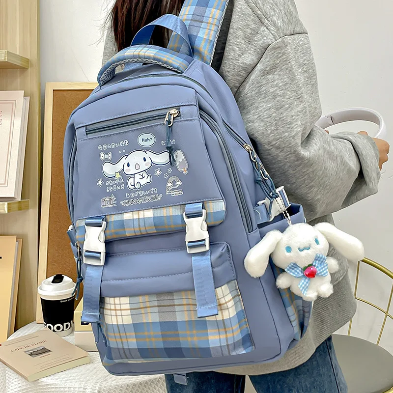 Sanrio Kulomi Merediti mochila de gran capacidad y ligera, mochila de protección de la columna vertebral reductora de carga, bolsa de ocio