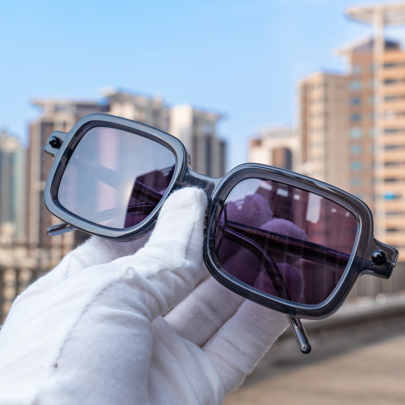 Reef Tiger модные песочные черные квадратные солнцезащитные очки 400 УФ блокирующие невидимые ультрафиолетовые фиолетовые линзы 100% защита от солнца