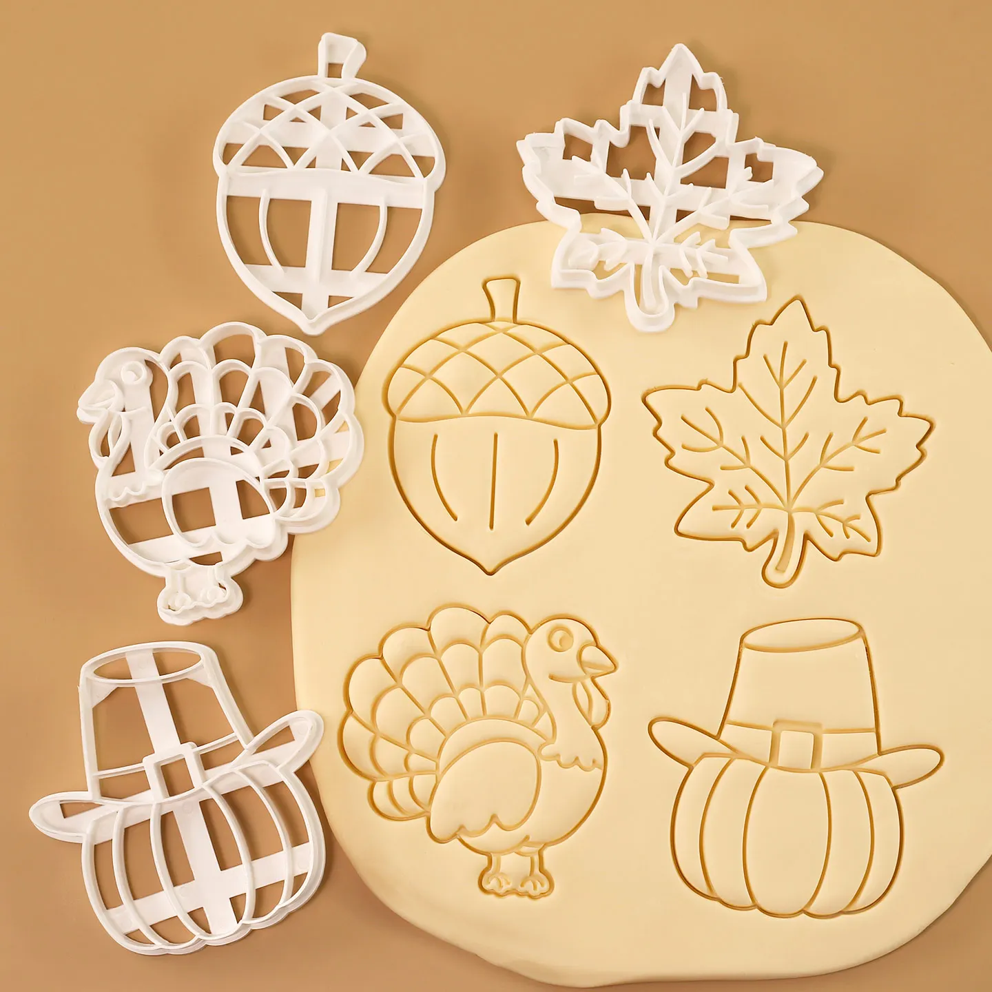 4 Pcs Thanksgiving Cookie Cutter Set Autumn Themed Pumpkin Maple Leaf Turkey Shaped Biscuits DIY Baking Tools for Thanksgiving