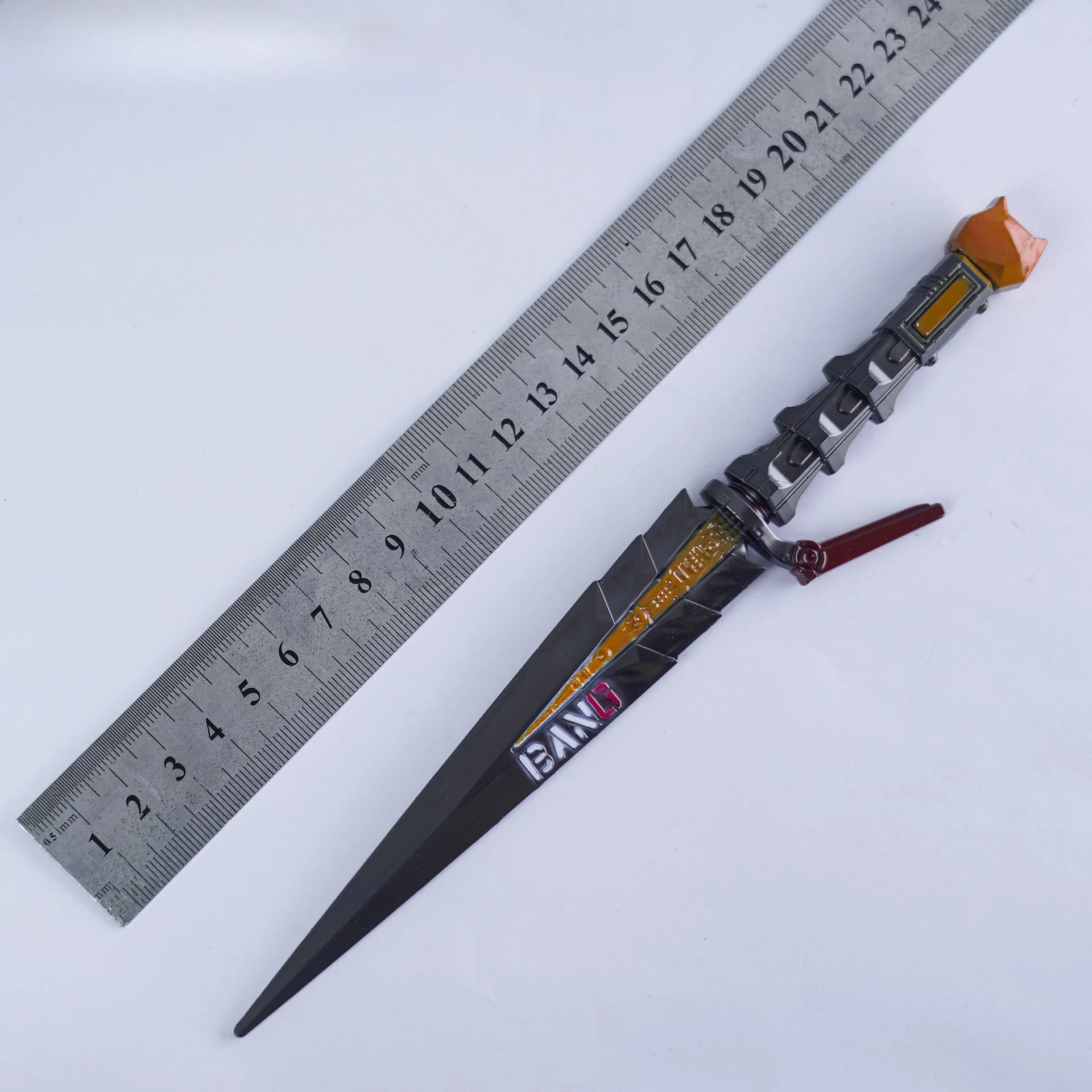 22cm/8.66in Delta Force Game Peripherals Data Flying Knife Weapons Model Desktop Display Ornaments Collection Birthday Gift Toy