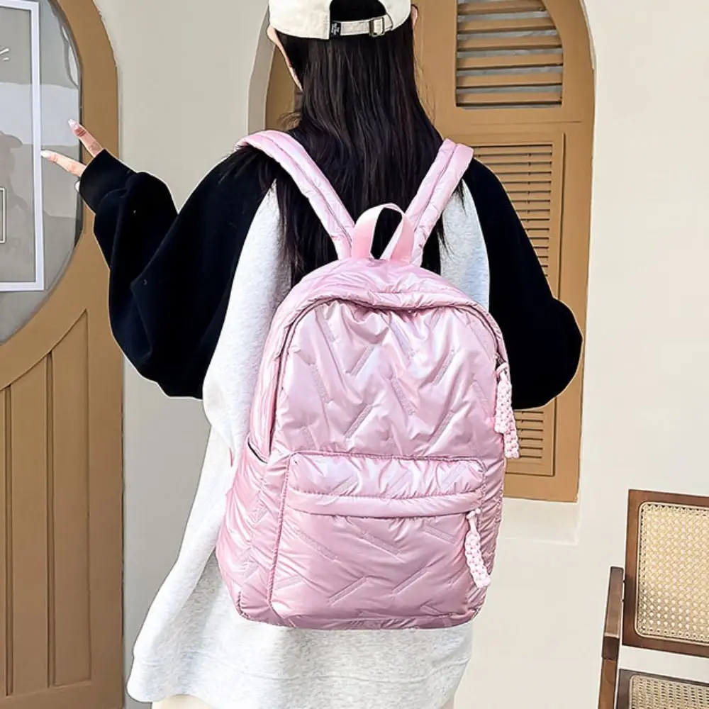 Eleganter Einfarbiger Space-Baumwoll-Rucksack, Wolken-Nylon-Blasen-Schultertasche, Große Kapazität, Plissierter Schülerrucksack für Damen/Mädchen – Detail 4