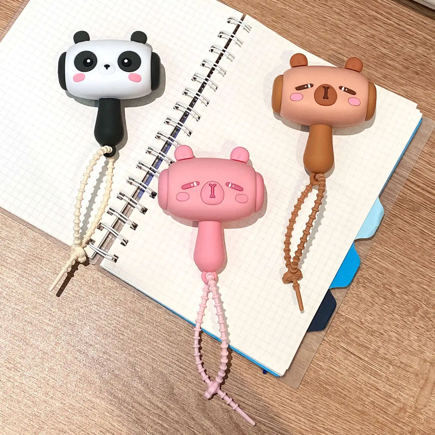 Creative Capybara Shaking Sound Keychain Pendant Cute Animal Kids Adult Decompression Sound Backpack Decor Keychain Funny Gift
