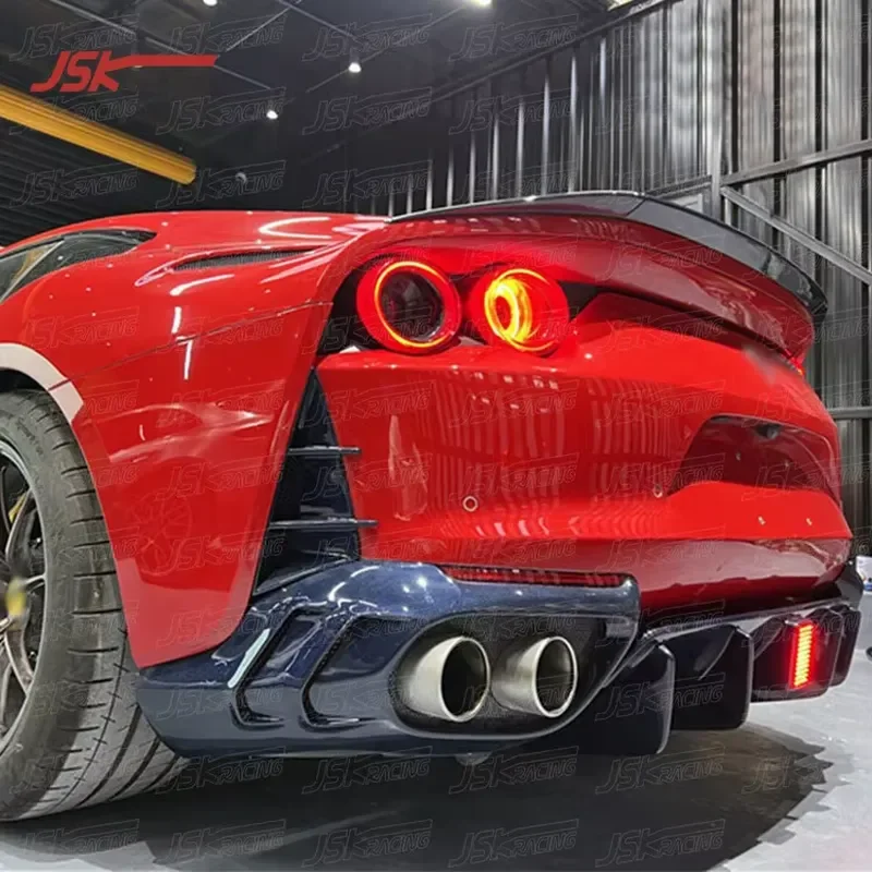 Mans Style Dry Carbon Fiber Rear Diffuser Rear Lip for Ferrari 812 2017-2020 Rear Bumper Splitters
