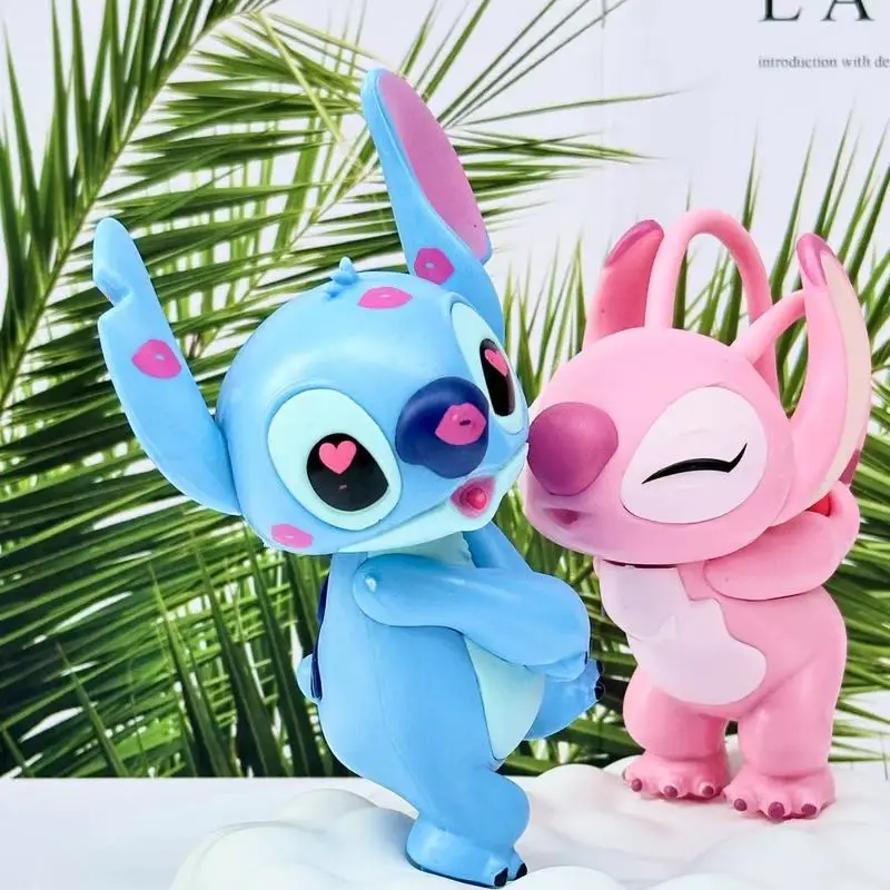 Lilo & Stitch boneka pasangan, Model Pvc buatan tangan Aksesori Otomotif Hari Valentine trendi bermain Ornamen hadiah untuk ulang tahun